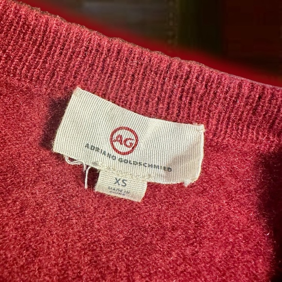 AG Adriano Goldschmied ‘Rylea’ 100% Cashmere Crewneck Sweater in “Cabernet” Red - Picture 4 of 14